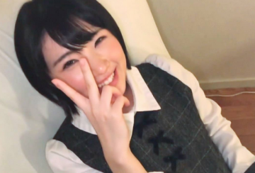 【エロ動画 素人】 抱き心地の良さそうな黒髪ショートヘアの制服女子とハメ撮りのアイキャッチ画像