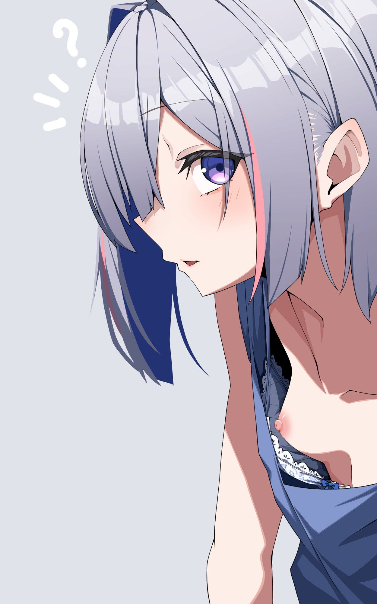 「どこ見てるのよ…」無自覚？誘惑？ 夏に多い輪チラ＆Ｂチラ画像♪